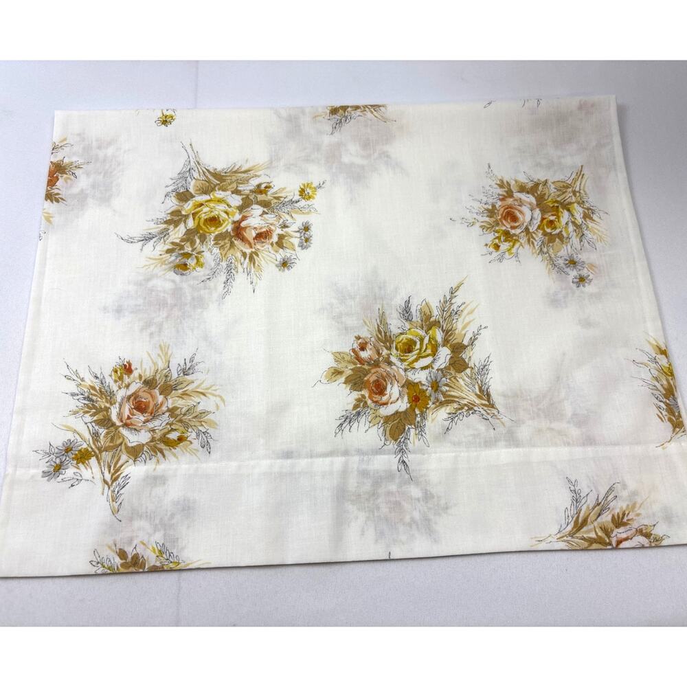 Vintage Standard Size Pillowcase 1970s Country-Home Floral Design Cottagecore